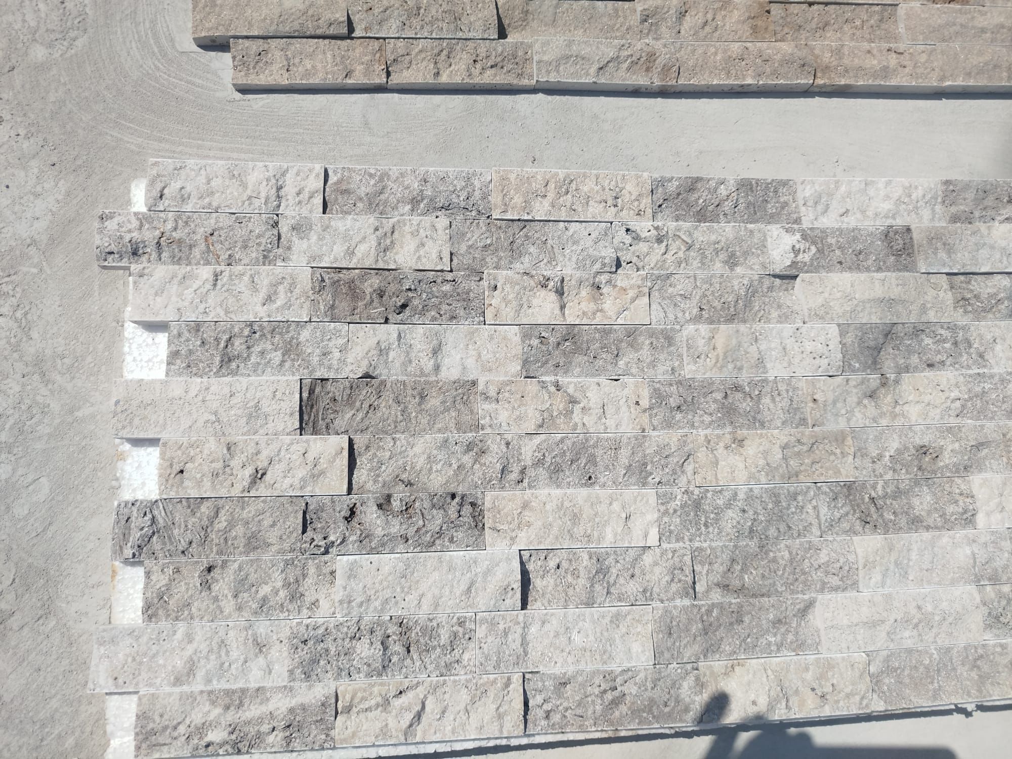 Piatra Decorativa Travertin Silver